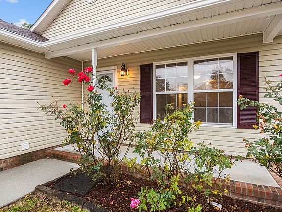 2nd image of 206 Flagstone Ln