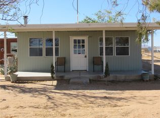 530 Lauria Dr, Landers, CA 92285