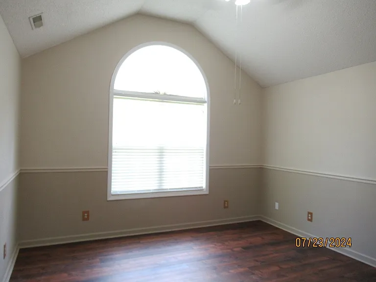 3590 Oleander Dr — Photo 23