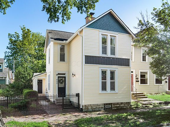 3rd image of 450 Forest St