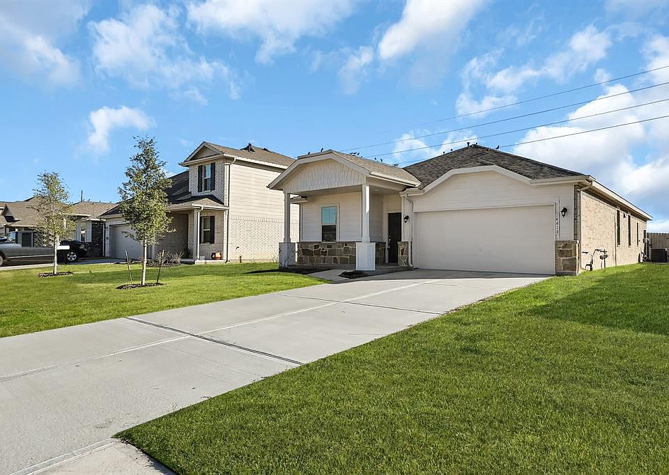 1st image of 14418 Sweetwater Dr