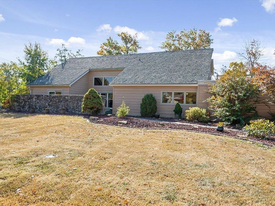 1st image of 1005 Kuebler Pl