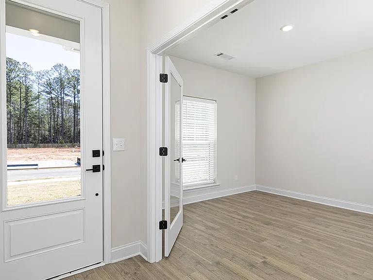 189 Cantrell Dr — Photo 9