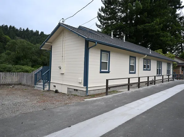 827 8th St, Scotia, CA 95565