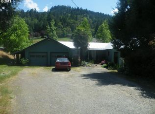 651 SE 3rd St, Canyonville, OR 97417