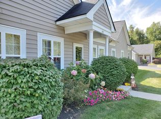 445 Piney Creek Dr, Blacklick, OH
