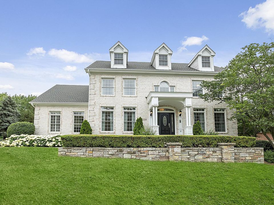 1st image of 2224 Regency Woods Dr