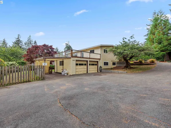 1440 Yew Ave, Coos Bay, OR 97420