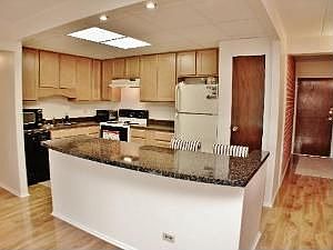 5th image of 3854 S Parkway Dr APT 3B