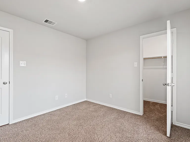 1142 Natchez Dr — Photo 29