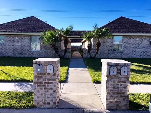 1302 S Diplomat Dr Photo 1