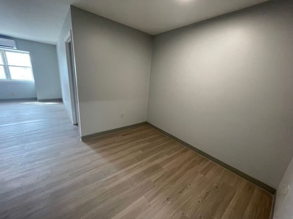 900 North St #16