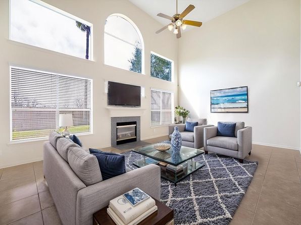 15027 Moss Bridge Ln, Sugar Land, TX 77498
