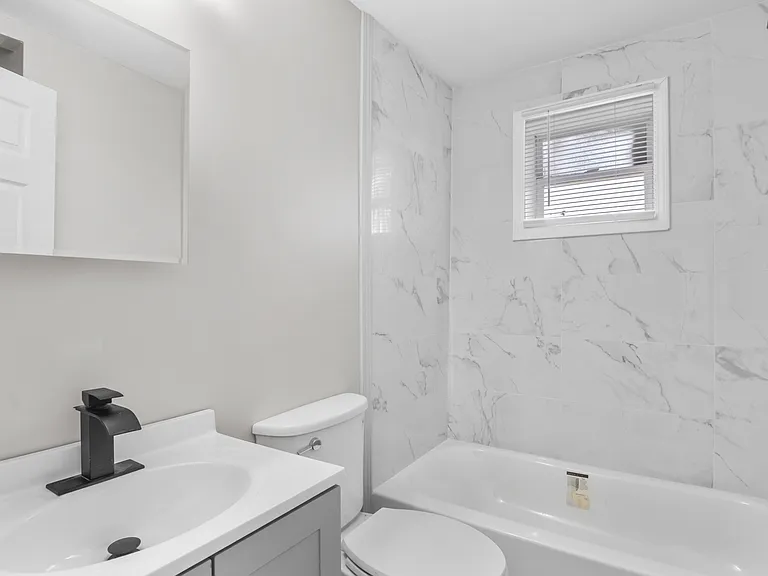 396 Rawson St SW — Photo 11