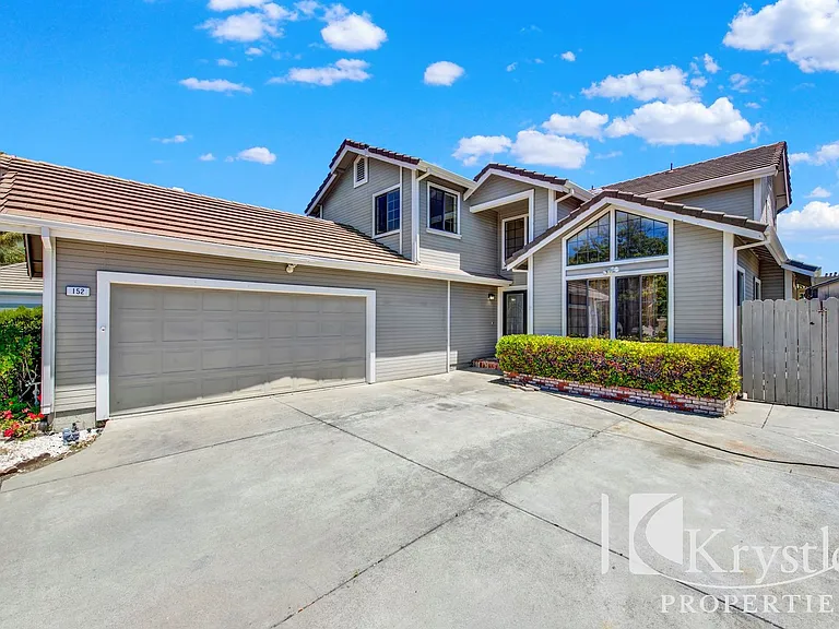 152 Chesapeake Dr — Photo 1