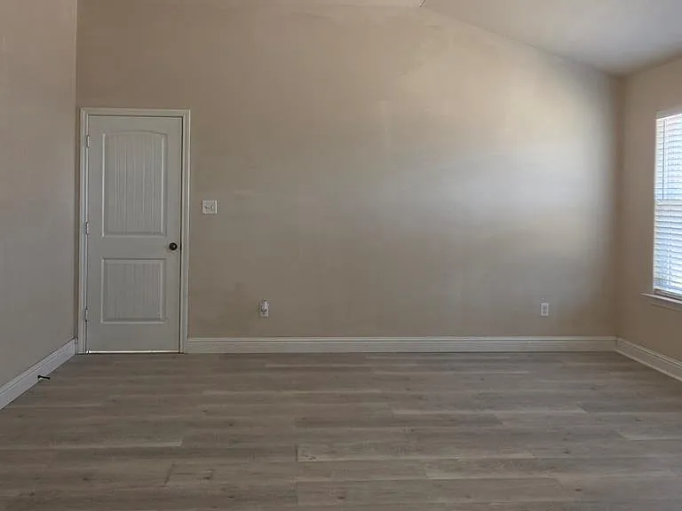 6011 Mile High Ln — Photo 10
