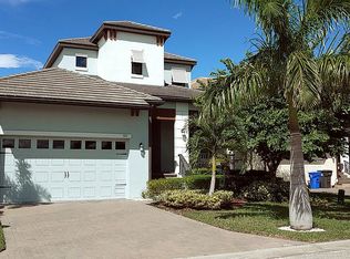 922 Seagrape Dr, Ruskin, FL 33570