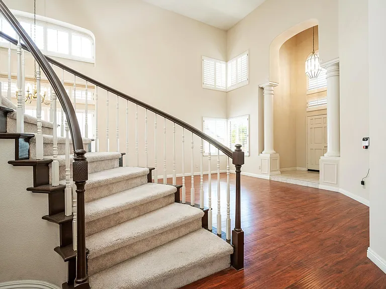 11718 Windcrest Ln — Photo 10