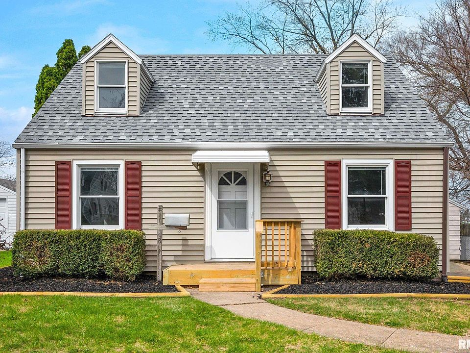 1st image of 4817 N Edgebrook Dr