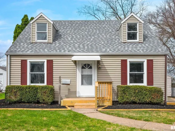 4817 N Edgebrook Dr, Peoria, IL 61614