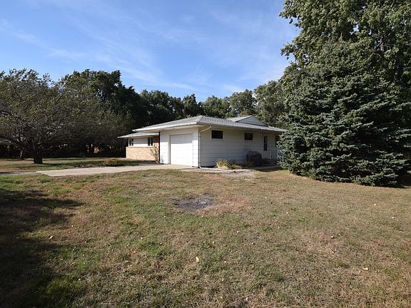 4th image of 41830 122nd St