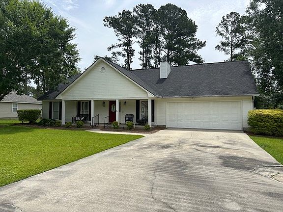 4th image of 1418 Camellia Way