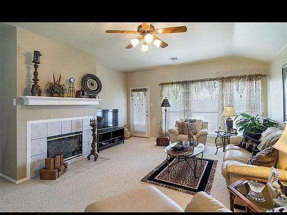 5th image of 4093 Sydney Dr