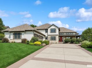 5877 Cardinal Rd, Bettendorf, IA 52722