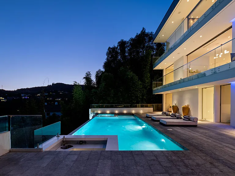 7080 W Mulholland Dr — Photo 28