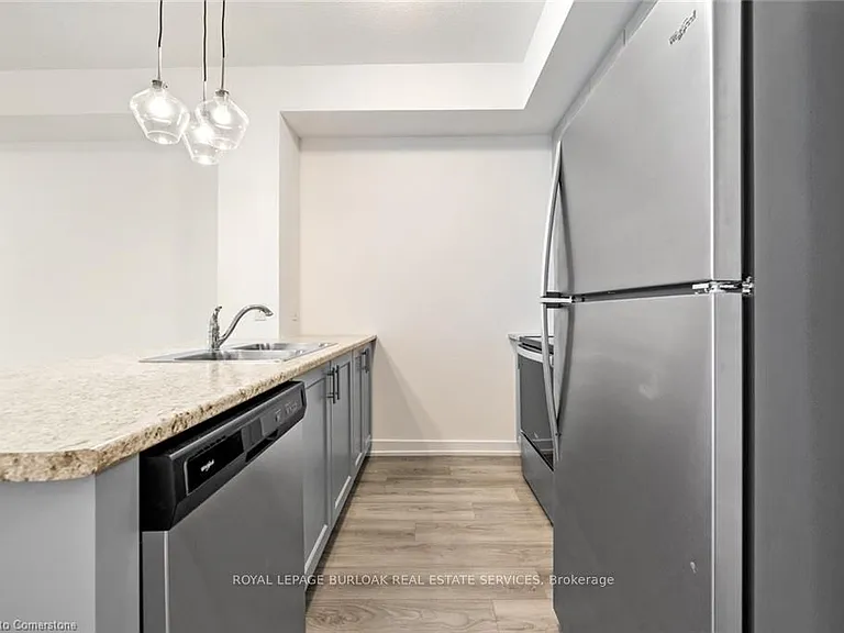 460 Dundas St E #230 — Photo 7