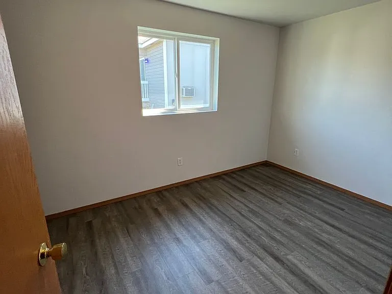 1504 N Brook Ct — Photo 12