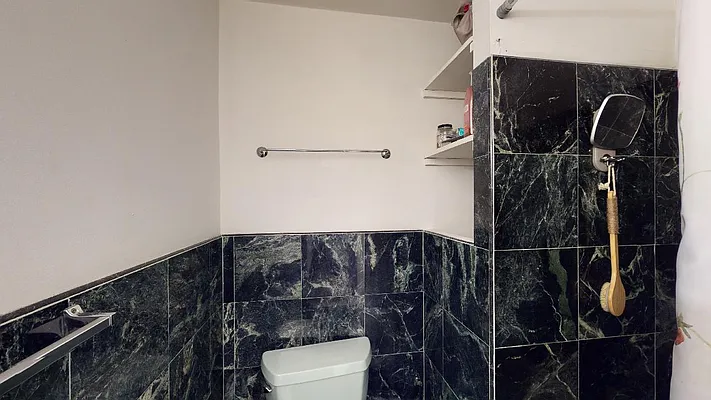 Rented by Bond New York | media 39