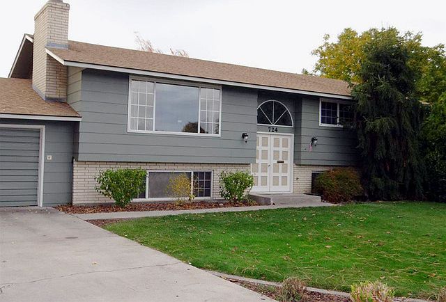 1st image of 724 Lynnwood Loop
