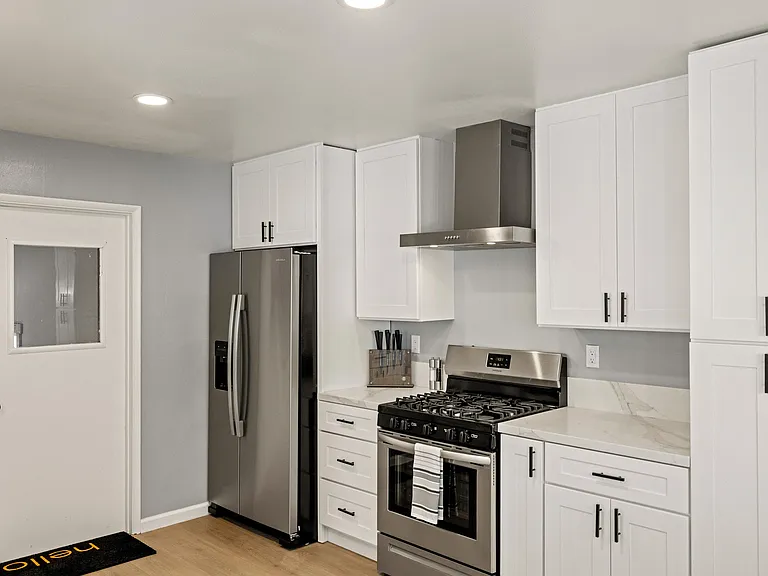 1571 David Ave — Photo 9