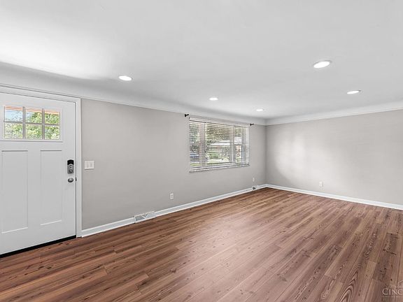 5th image of 1300 Michael Ln