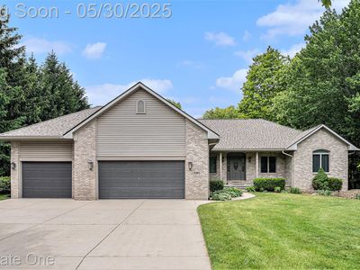 5305 Fern Dr, Fenton, MI, 48430