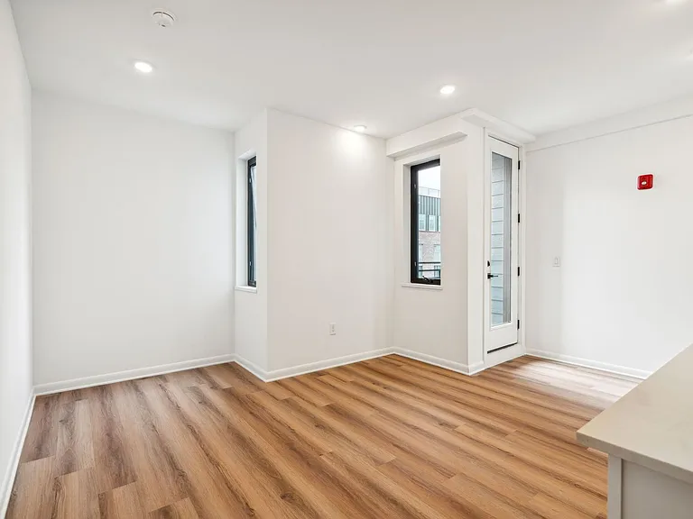 Brand New Fishtown Apartments — Photo 11