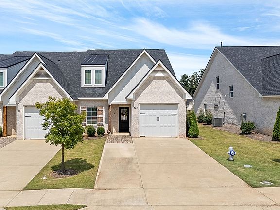 2nd image of 523 Cloverdale Dr