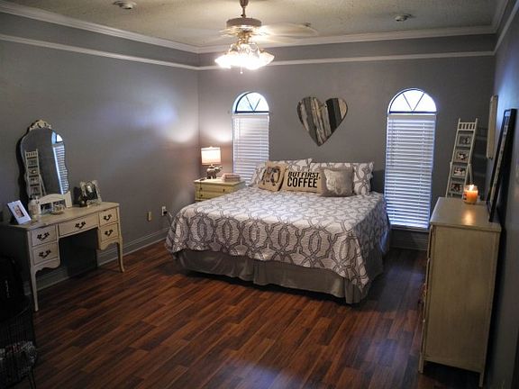 4th image of 4668 S Garden Dr