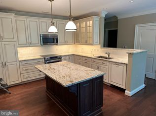 400 Symphony Cir UNIT 423G, Cockeysville, MD 21030