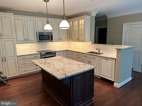 400 Symphony Cir Unit 423G, Cockeysville, MD 21030