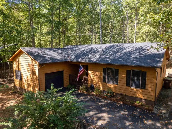 377 Jefferson Dr, Palmyra, VA 22963