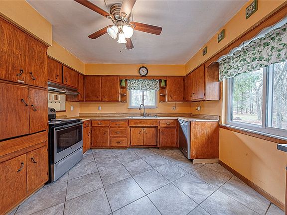 4th image of 1757 Brodhead Rd
