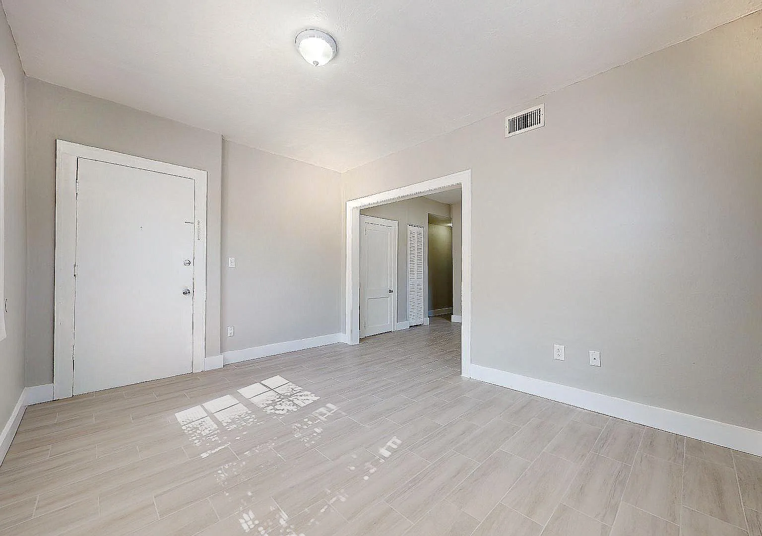 433 Northwest 25th Avenue — Photo 4