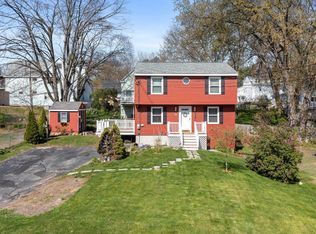 16 Elm St, Derry, NH 03038