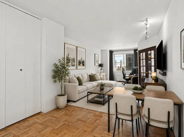 300 E 40th St APT 12E, New York, NY 10016