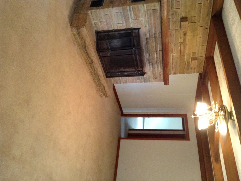 1st image of 520 Heritage Ln