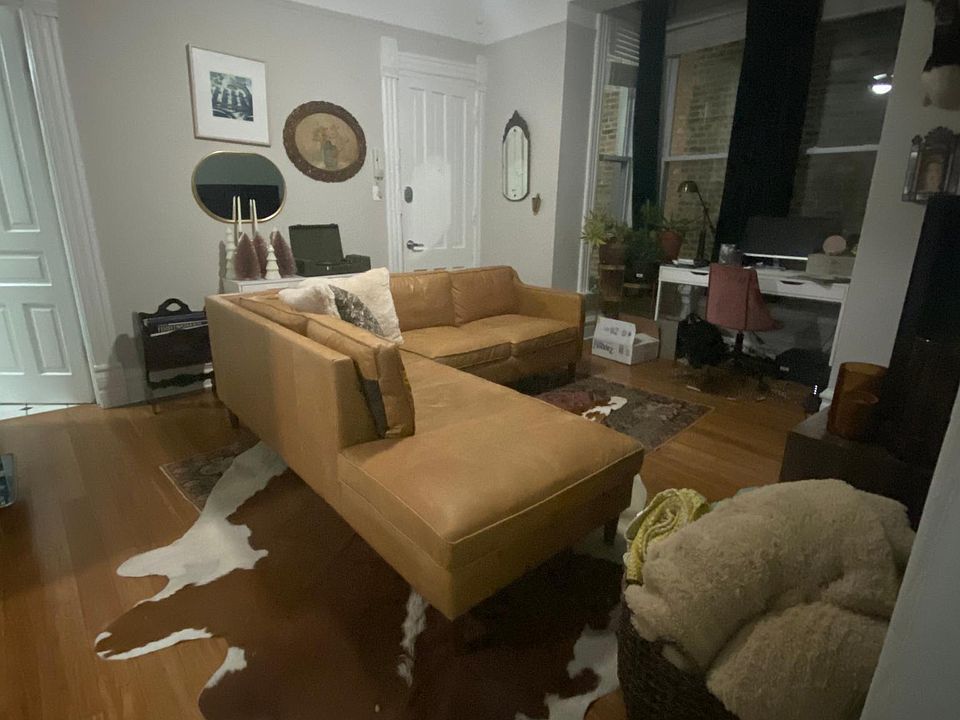 1st image of 846 W Armitage Ave #2R