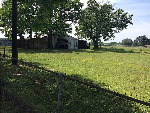 3rd image of 10858 Hwy 154 S