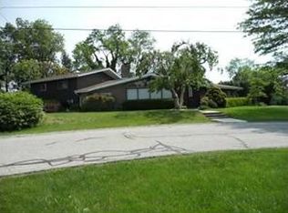 208 Skyline Dr, California, PA 15419